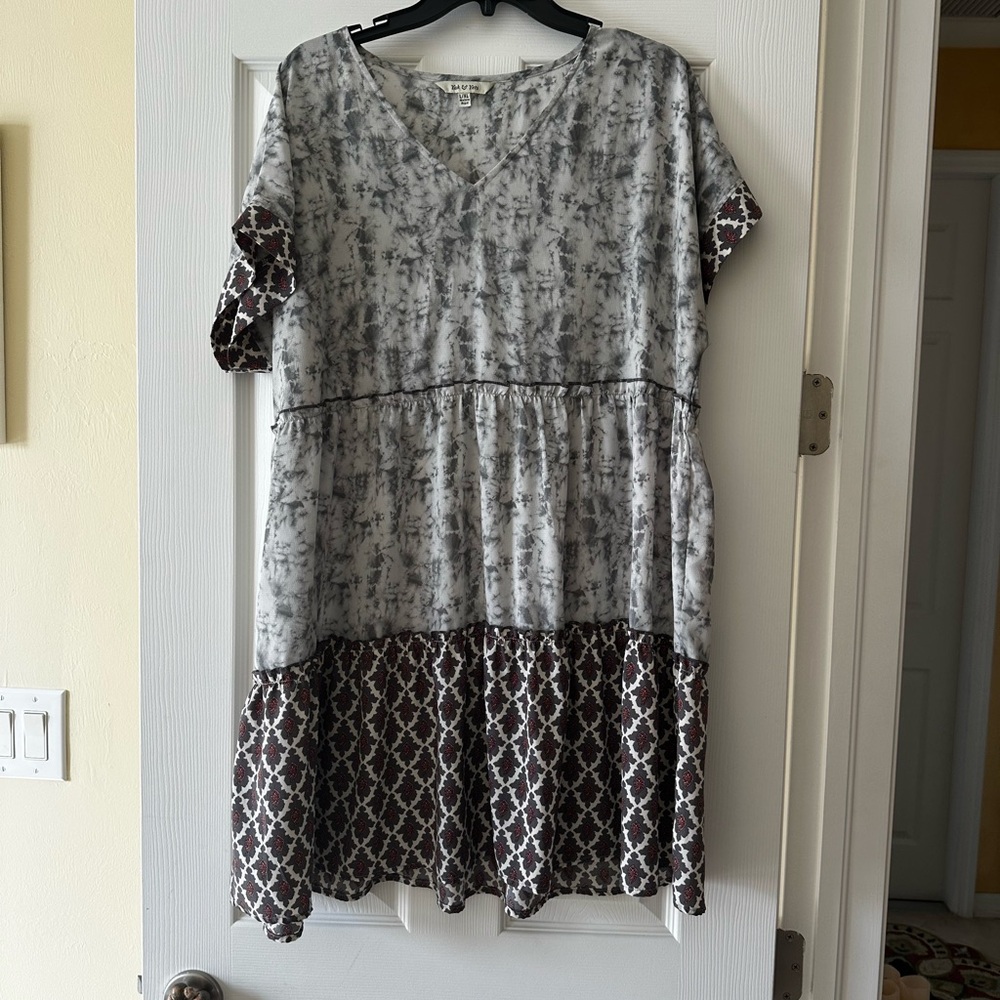 Gray Midi Sundress with Flutter Sleeves and V-neck